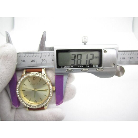 Women's Crown & Ivy Quartz Analog Dial Causal Round Watch (D859) - Picture 2 of 12